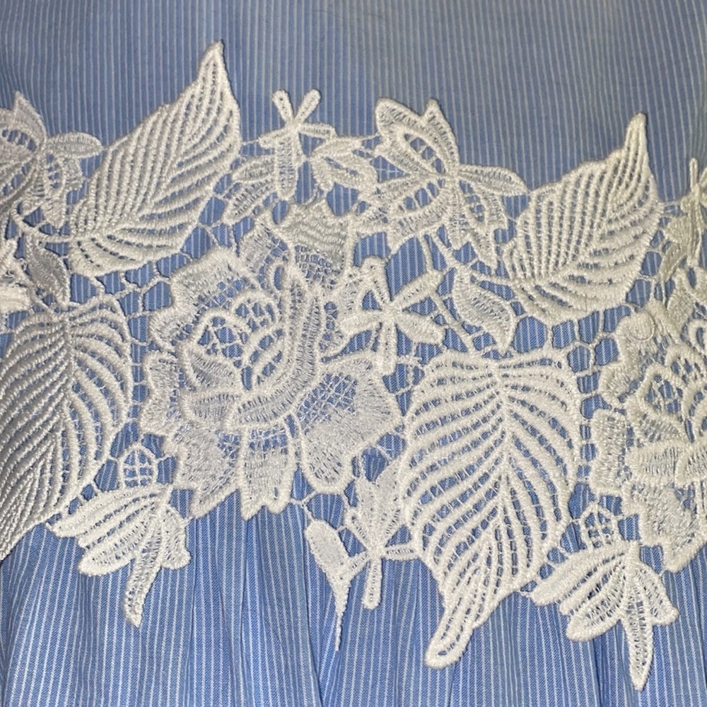 Forever 21 Blue Striped Peplum Top With Floral Appliqué - Picture 5 of 6